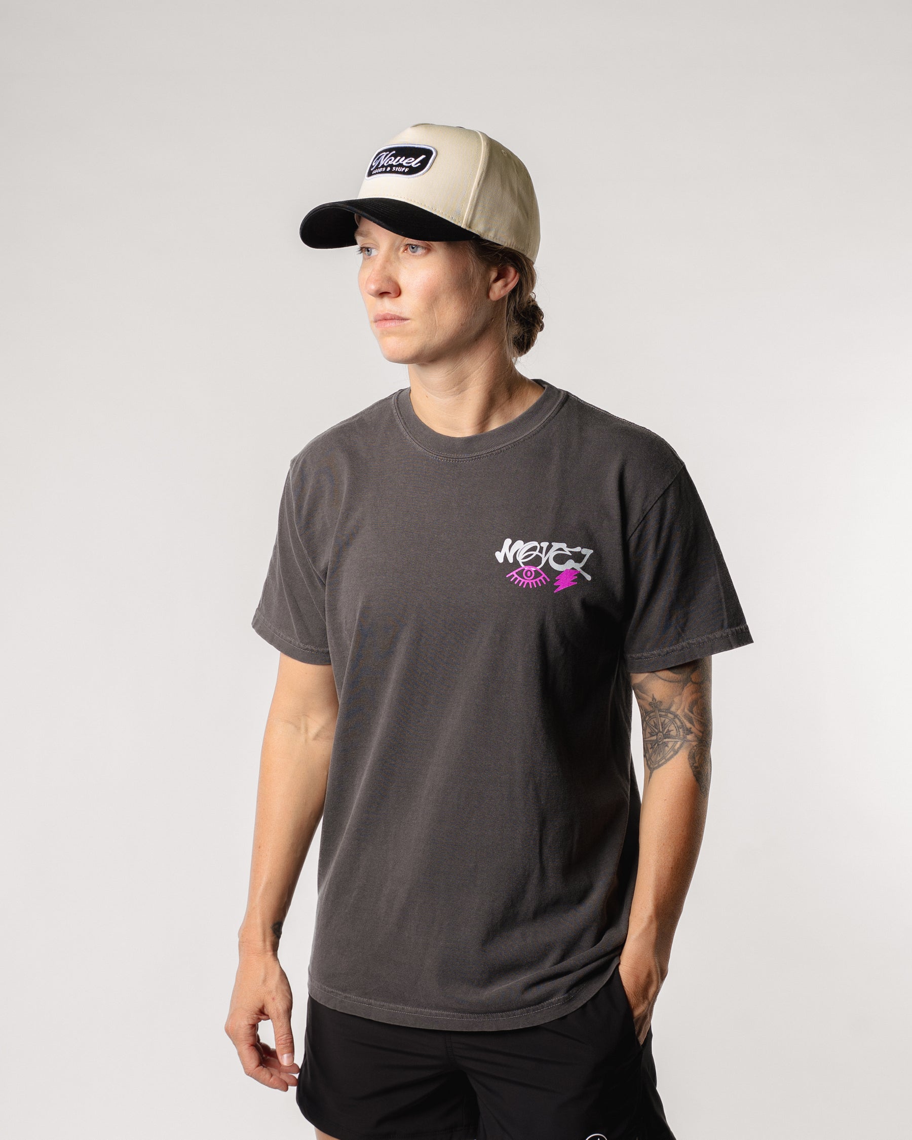 Stay Curious Tee - Pepper