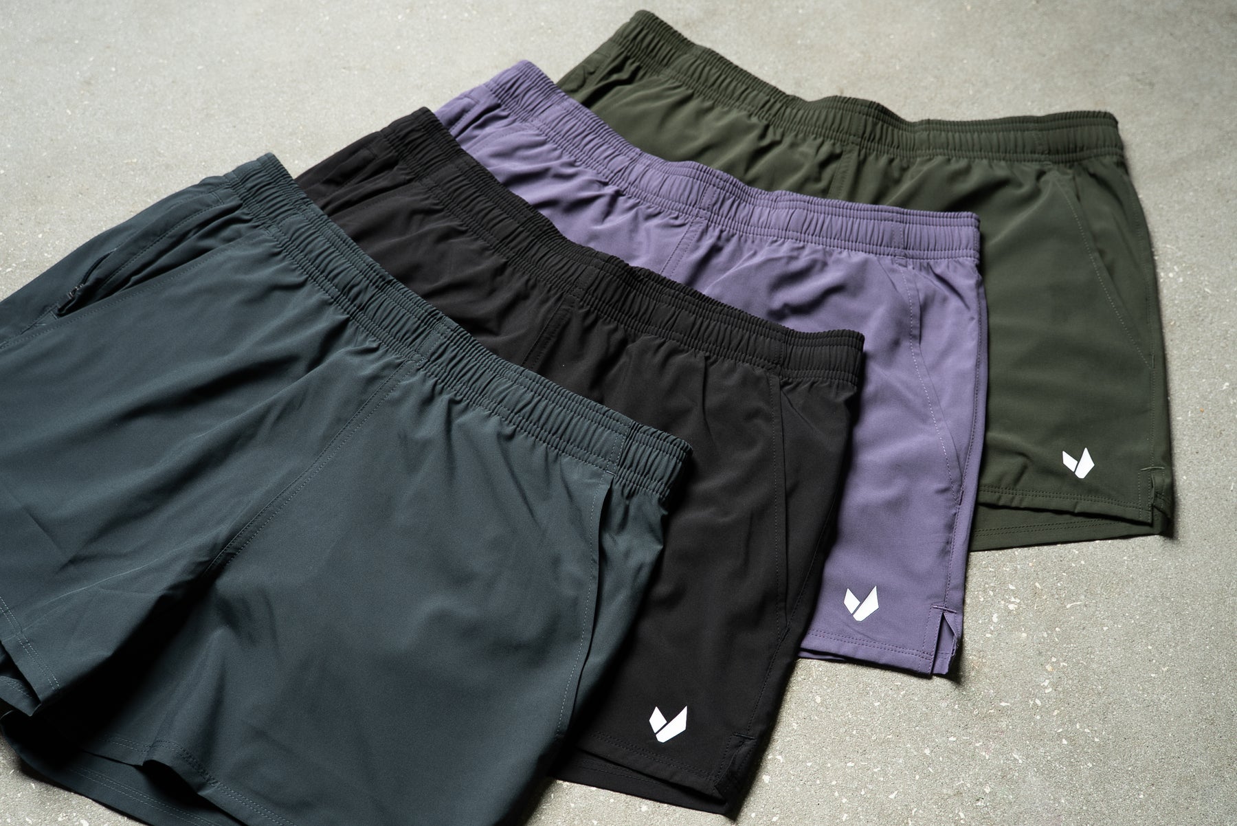 SWIFT SHORTS - SHADOW GREY