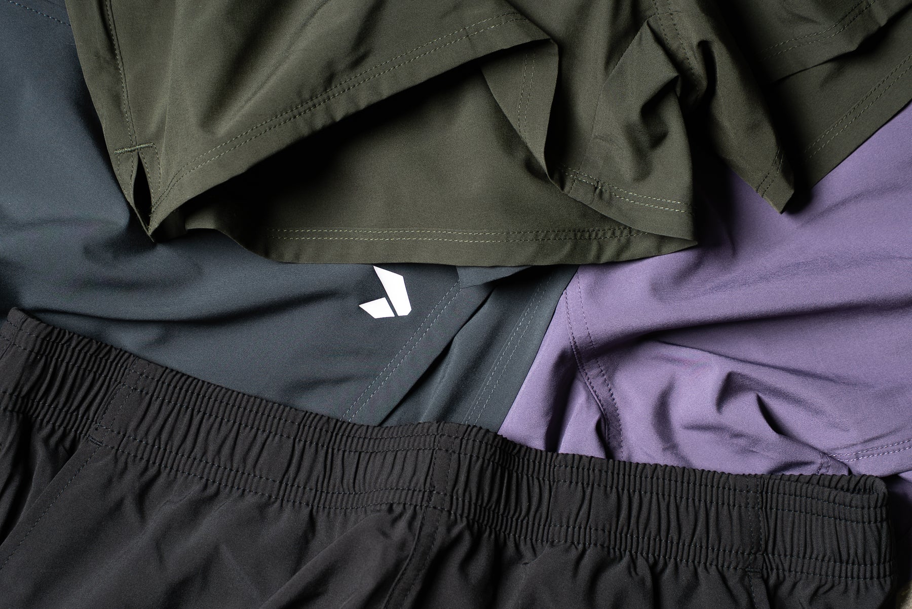 SWIFT SHORTS - SHADOW GREY