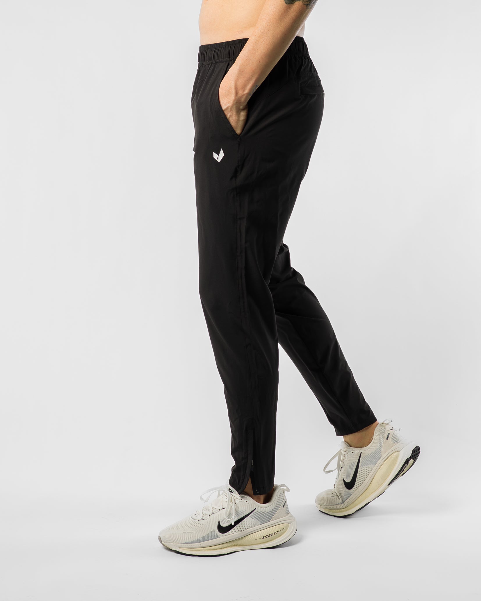 SWIFT PANTS- Black