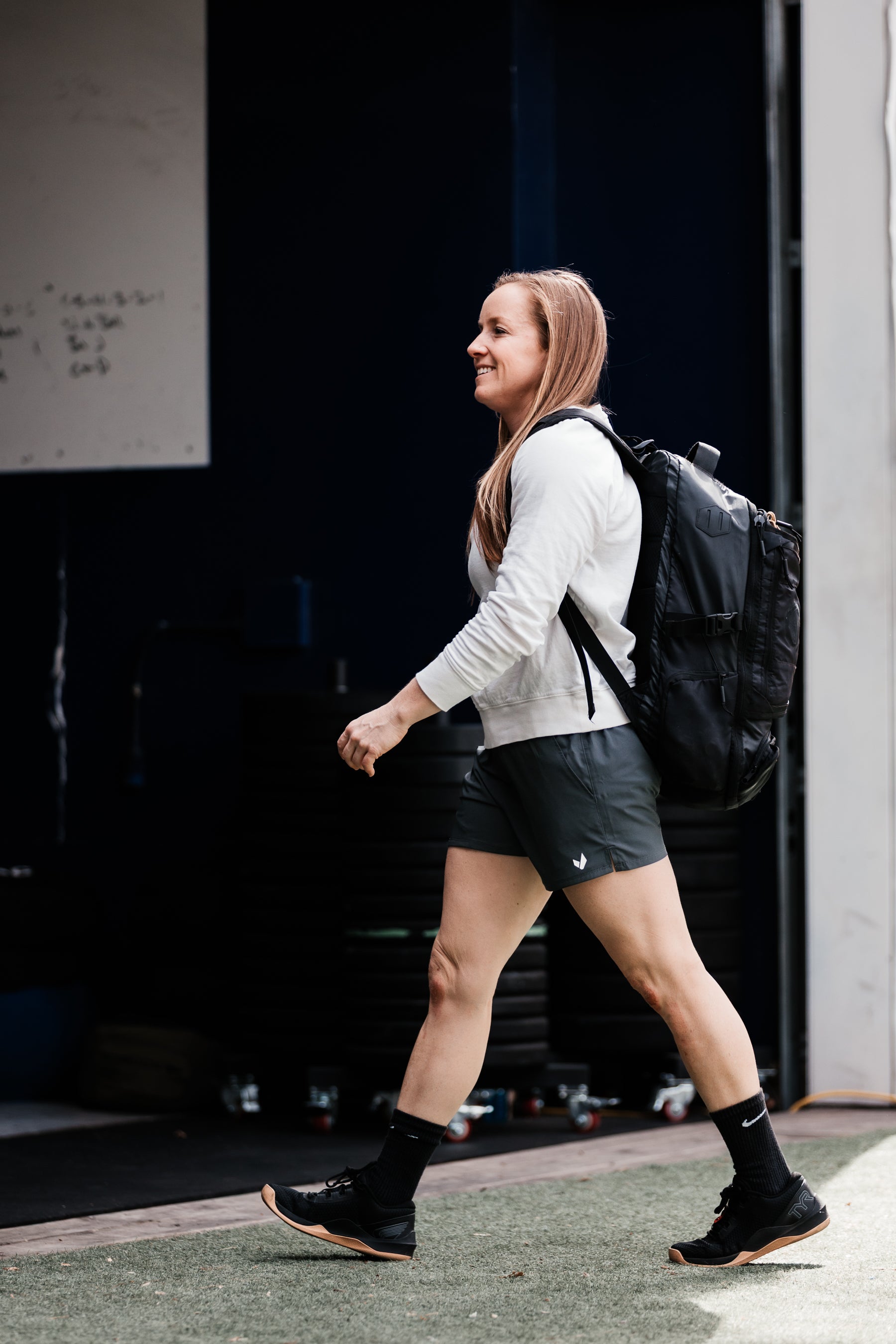 SWIFT SHORTS - SHADOW GREY